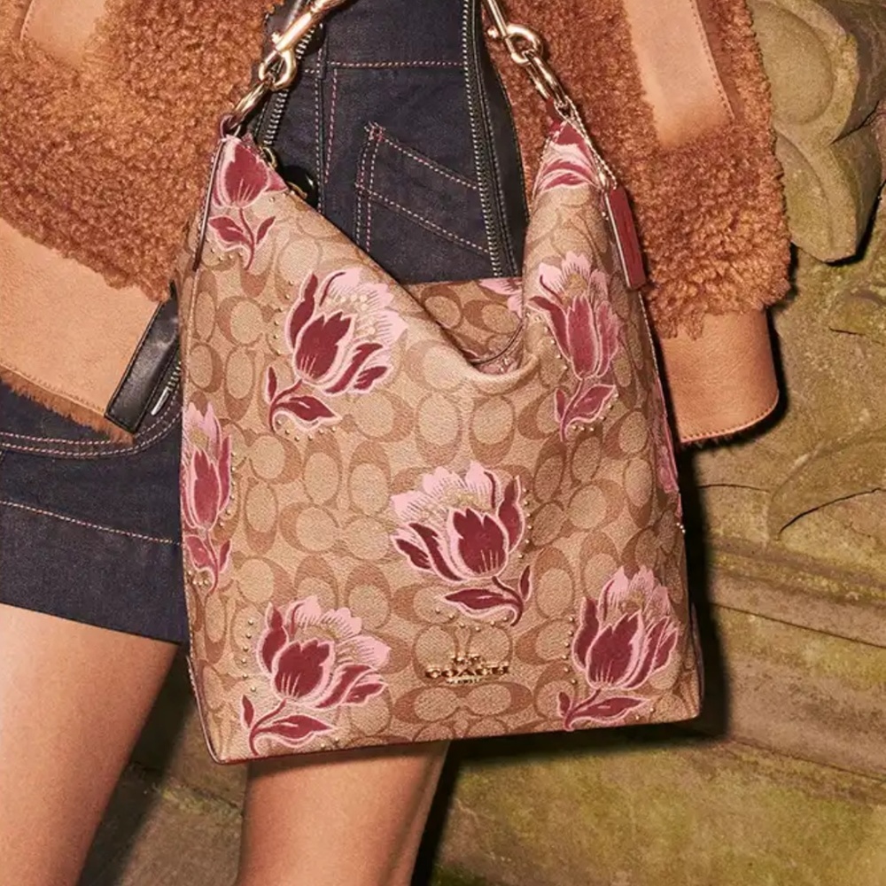 Coach Hobo in Signature Canvas